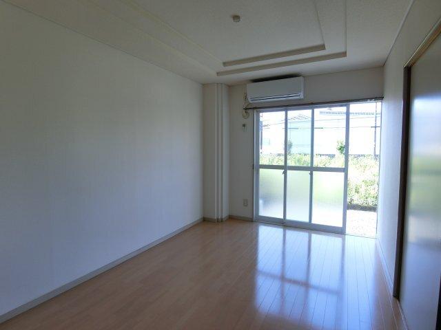 掛川市亀の甲アパート リビング