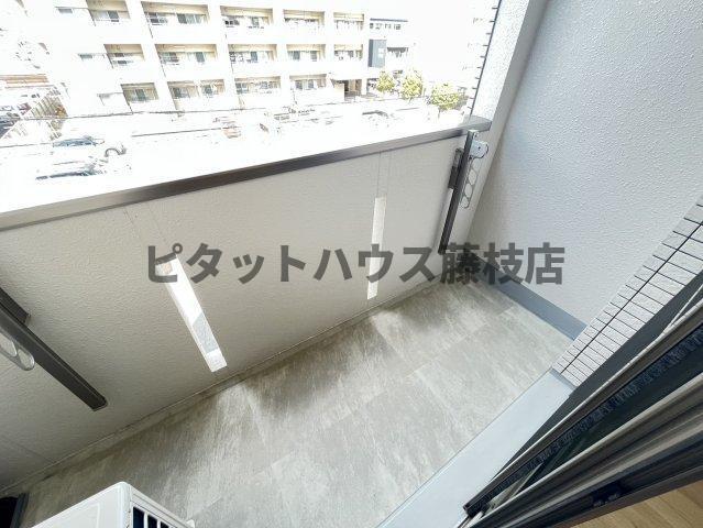 THE　1（302） バルコニー