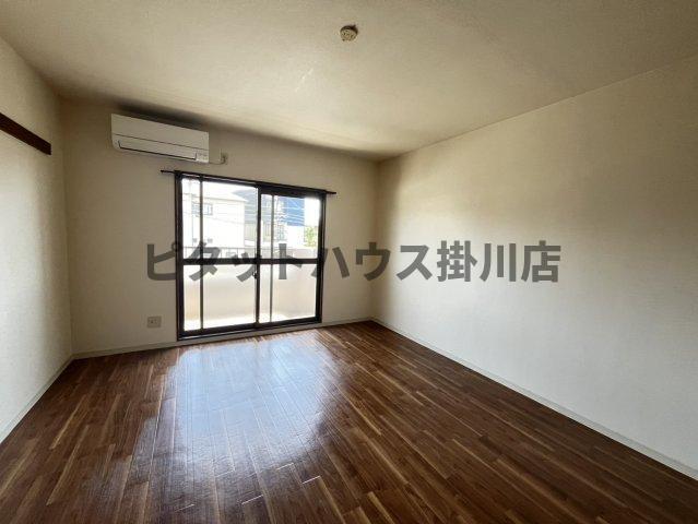 袋井市上山梨マンション リビング