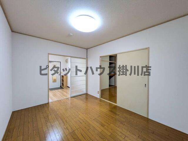 菊川市赤土アパート リビング