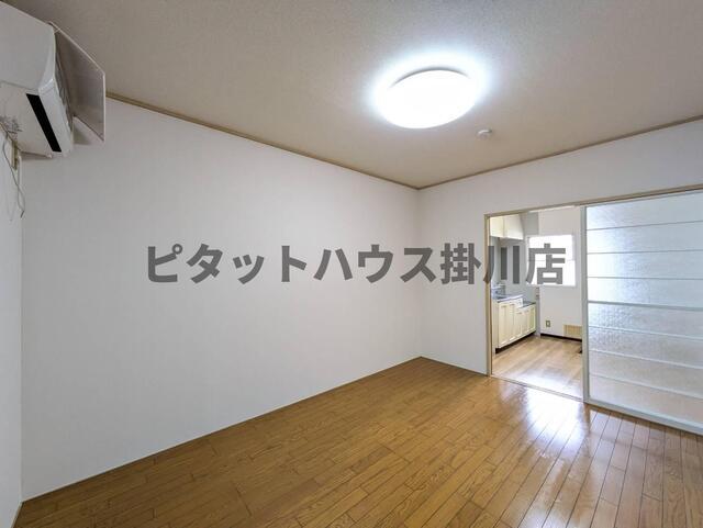 菊川市赤土アパート リビング