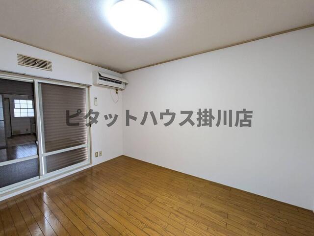 菊川市赤土アパート リビング