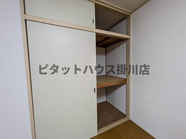 菊川市赤土アパート 収納