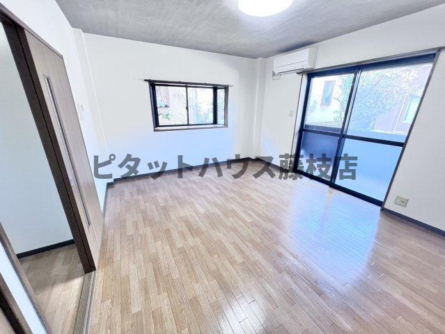 焼津市石津中町アパート リビング