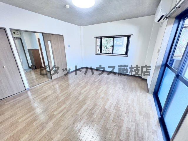 焼津市石津中町アパート リビング