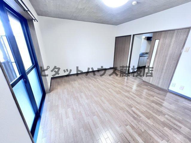 焼津市石津中町アパート リビング