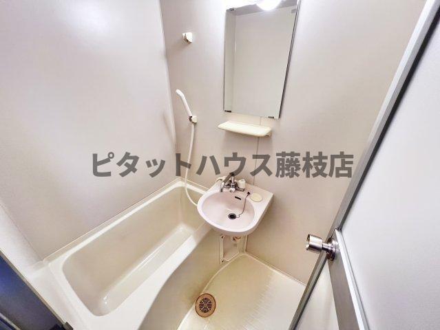 焼津市石津中町アパート バス／シャワー