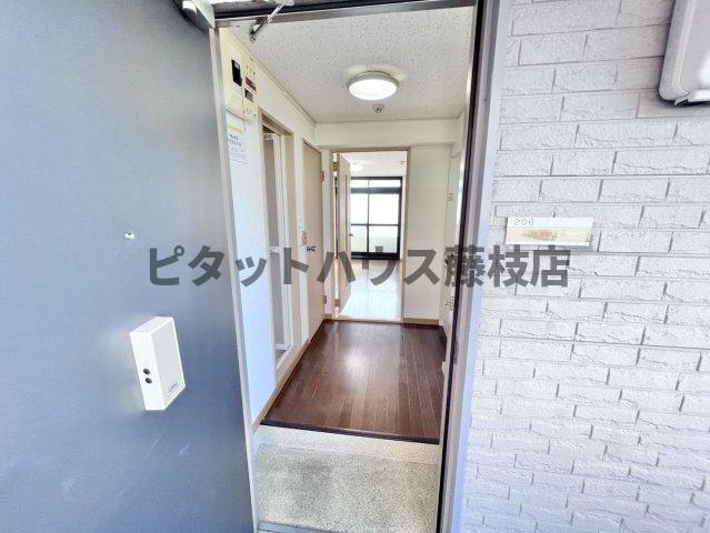 焼津市下小田アパート 玄関