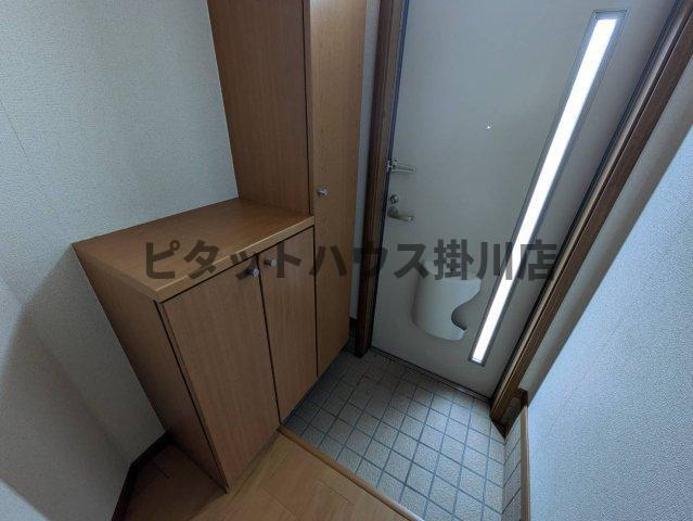 御前崎市白羽アパート 玄関