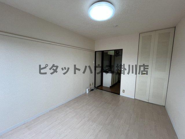 袋井市国本アパート リビング