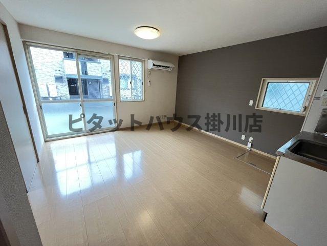 掛川市家代の里アパート リビング
