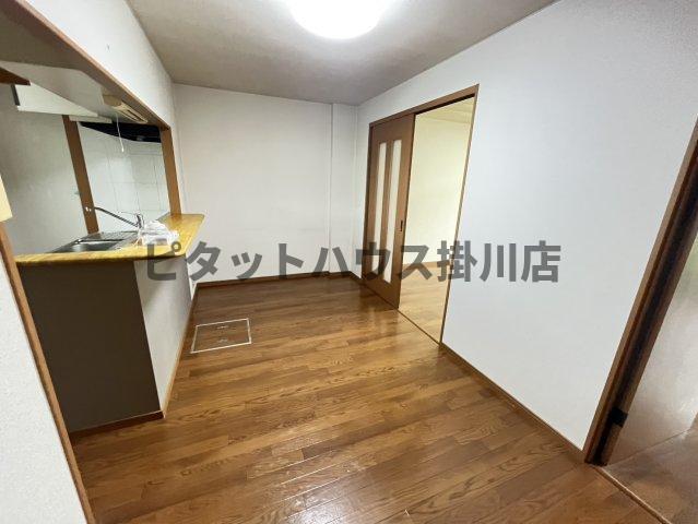 袋井市徳光アパート リビング
