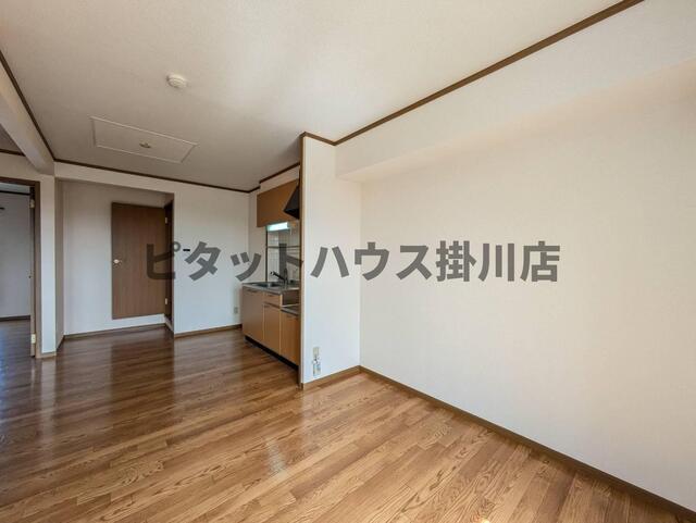 御前崎市白羽アパート リビング