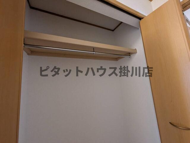 御前崎市白羽アパート 収納