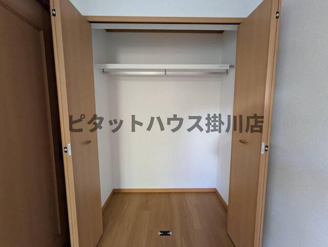 御前崎市白羽アパート 収納