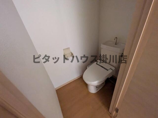 菊川市下平川アパート トイレ