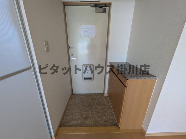 菊川市下平川アパート 玄関