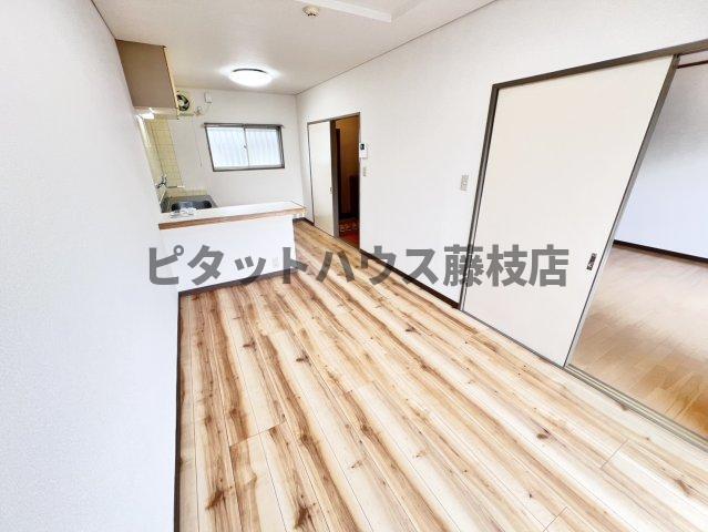 焼津市三ケ名アパート リビング