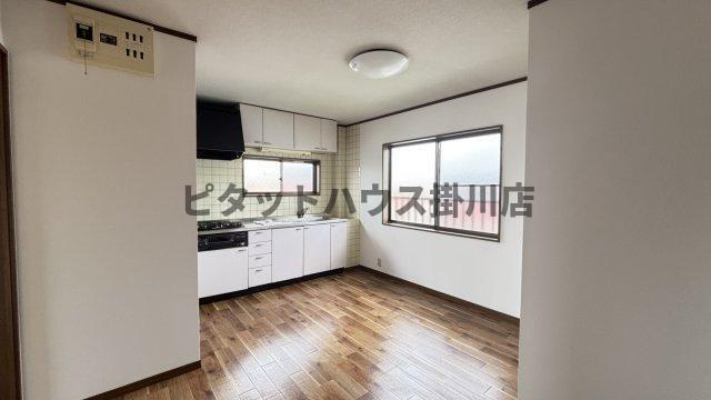 袋井市高尾アパート リビング