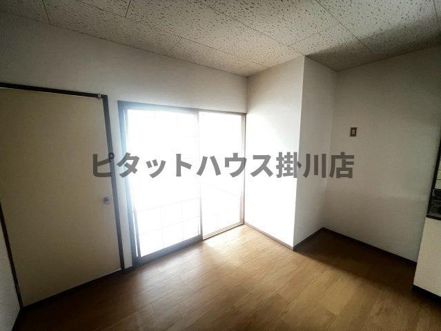 袋井市浅名アパート リビング