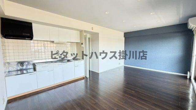 袋井市堀越アパート リビング