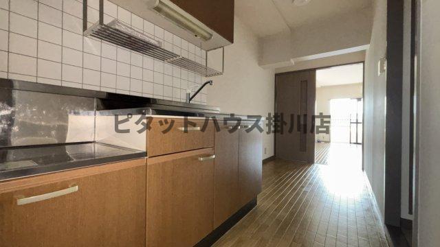 掛川市下俣南マンション キッチン