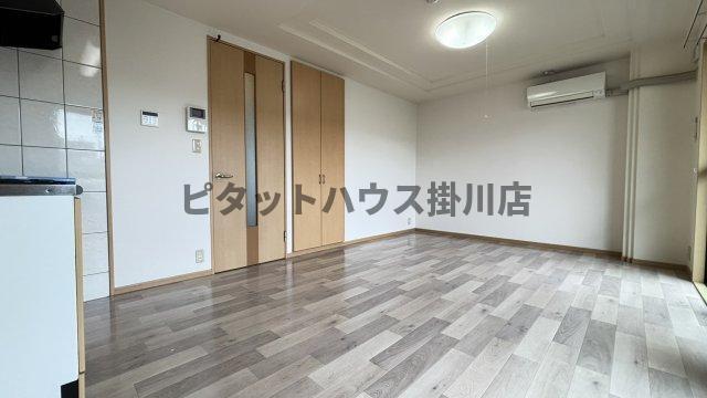 掛川市長谷マンション リビング
