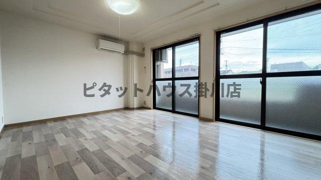 掛川市長谷マンション リビング