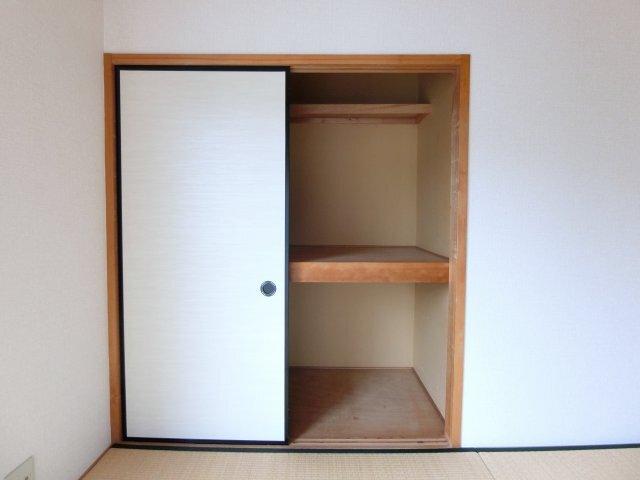 袋井市愛野アパート 収納