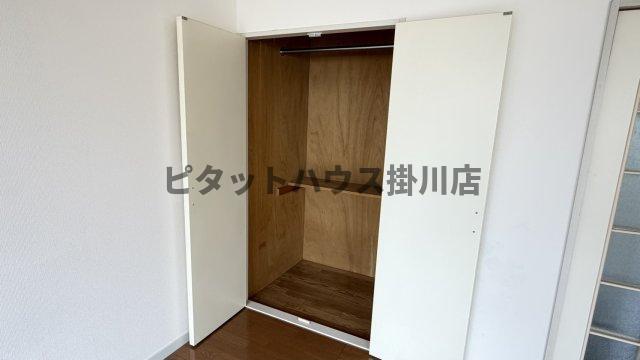 袋井市神長アパート 収納