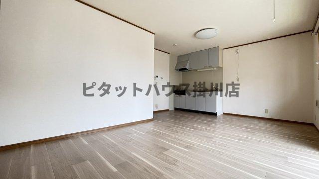 掛川市下俣アパート リビング