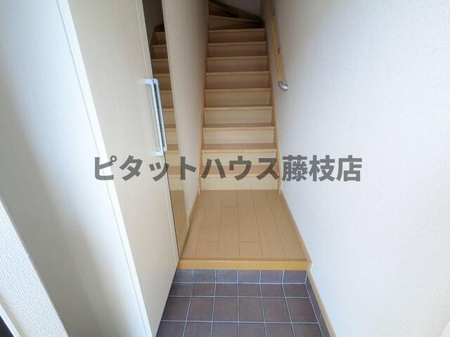 藤枝市青葉町アパート 玄関