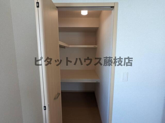 藤枝市青葉町アパート 収納