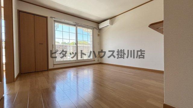 掛川市杉谷南アパート リビング