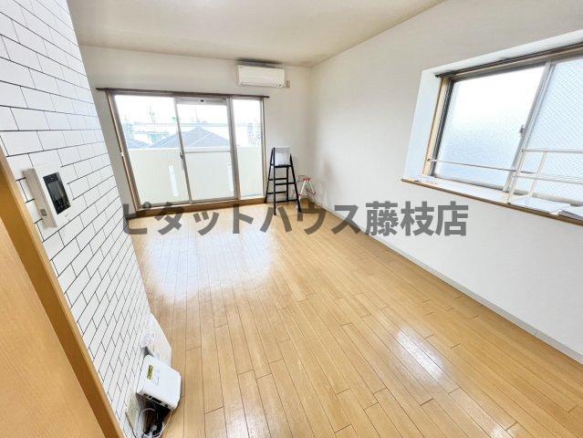焼津市小土マンション リビング