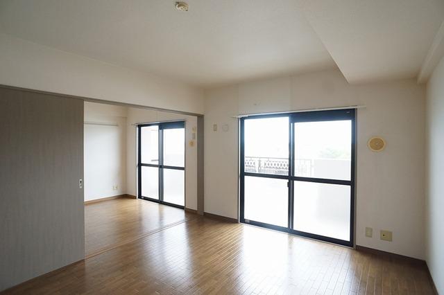 袋井市太郎助マンション リビング