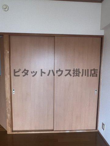 菊川市半済マンション 収納