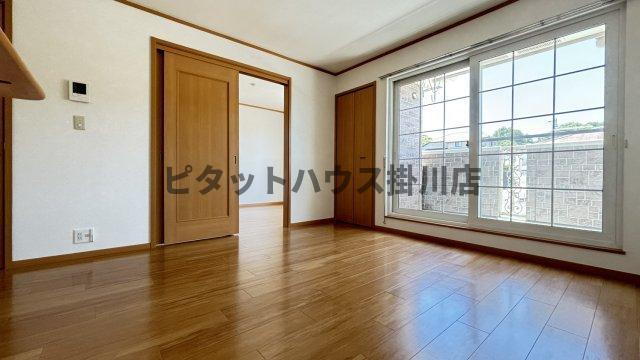 掛川市杉谷南アパート リビング
