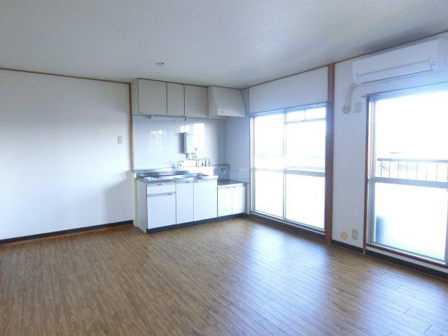 掛川市天王町アパート リビング
