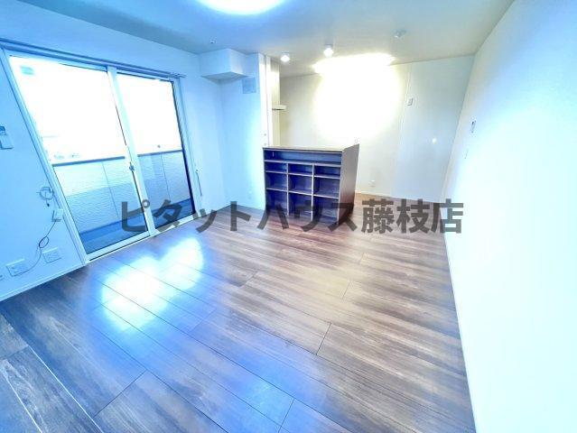 焼津市小土アパート リビング