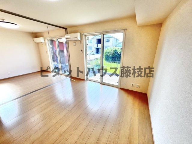 焼津市下小田アパート リビング