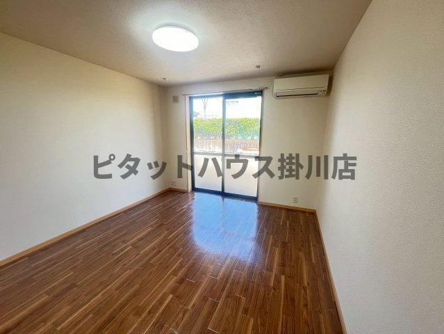 磐田市大久保アパート リビング