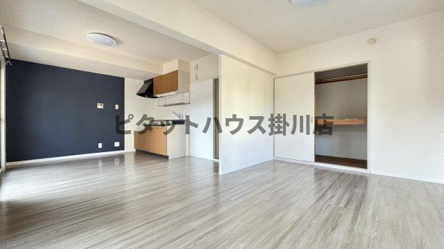掛川市下俣南アパート リビング