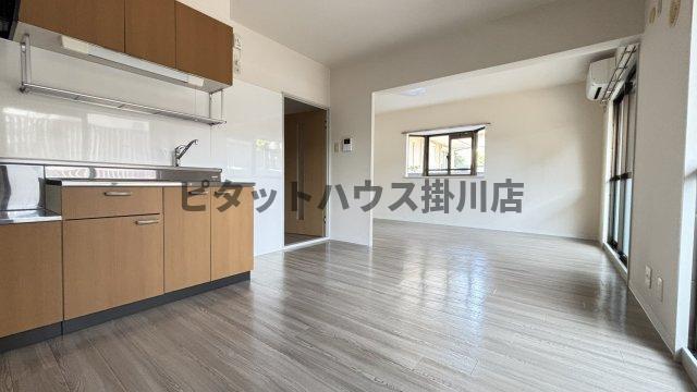 掛川市下俣南アパート リビング