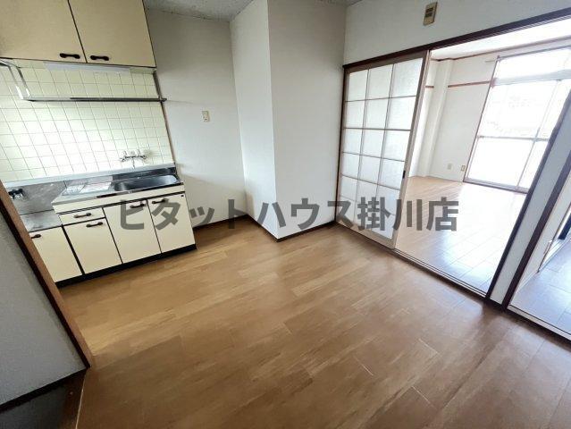 袋井市葵町アパート リビング
