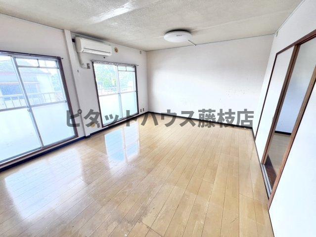 焼津市下小田マンション リビング