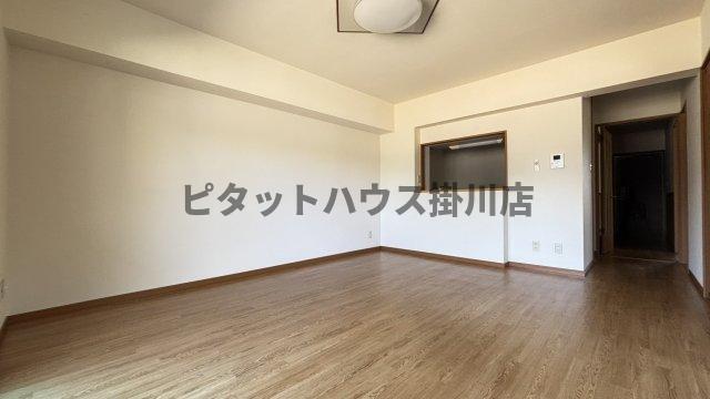 掛川市長谷マンション リビング