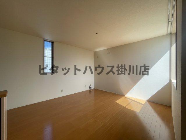 袋井市長溝一戸建 リビング