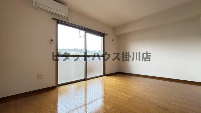 袋井市愛野南マンション リビング
