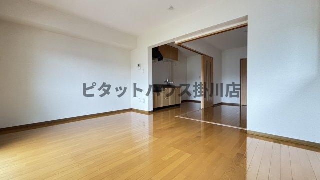 袋井市愛野南マンション リビング